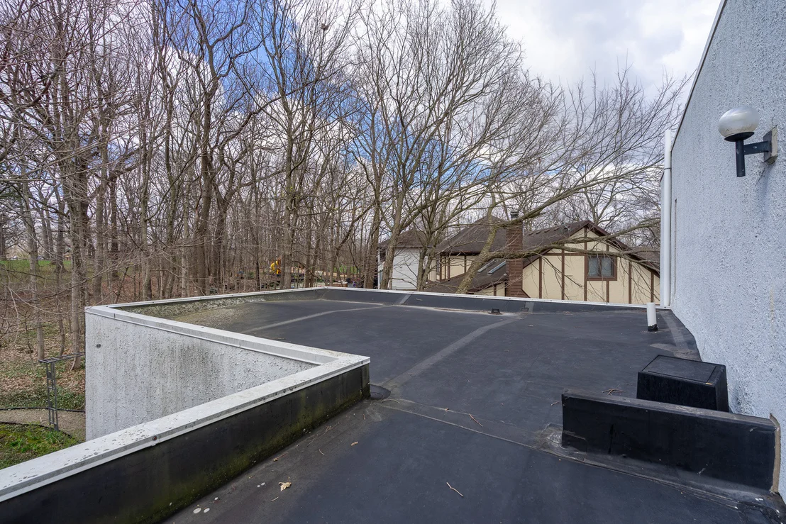 Photo of 324 Gina Drive