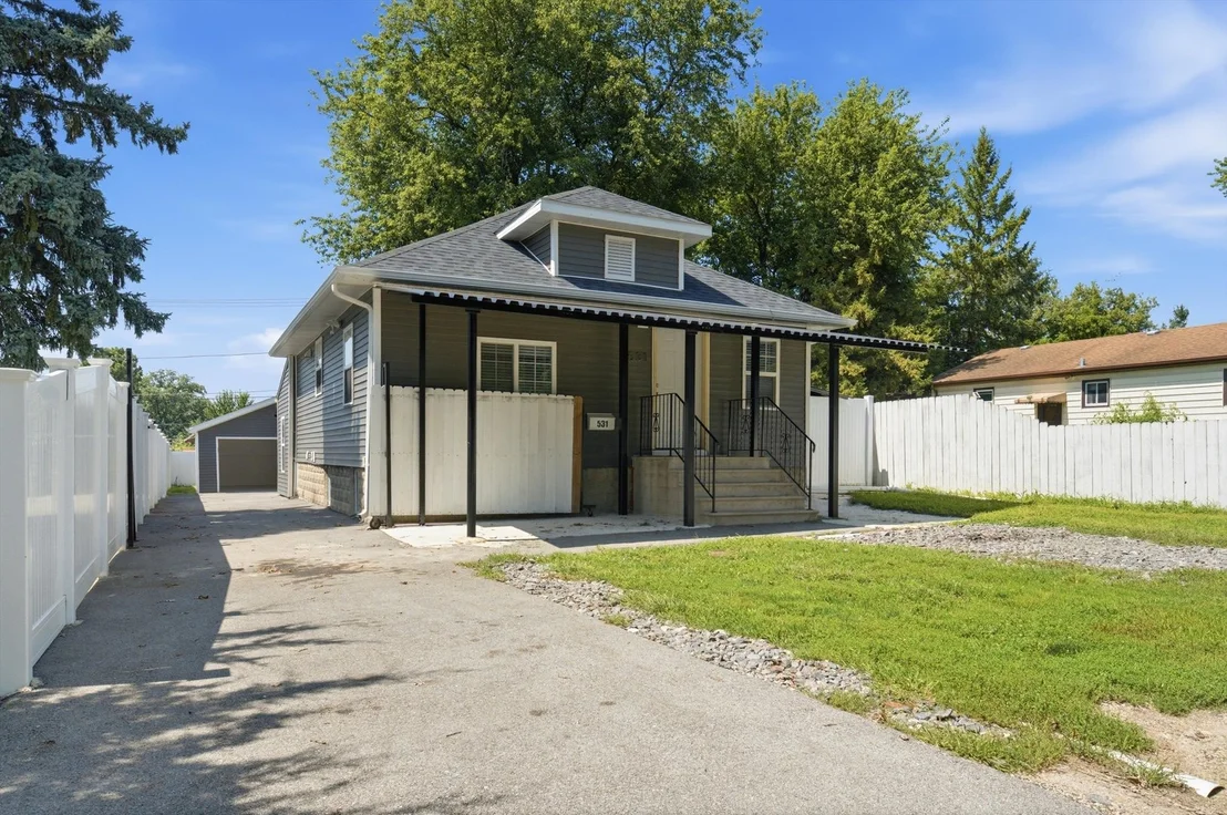 Photo of 531 Algonquin Street