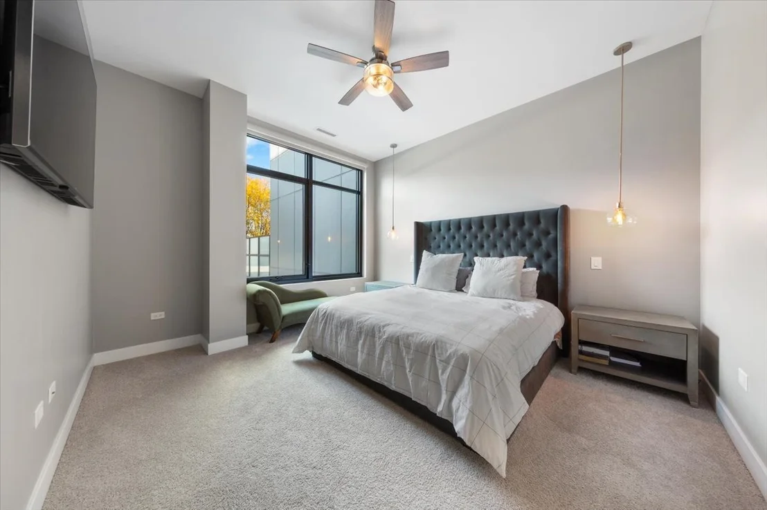 Photo of Unit 206 at 6 N Bishop Street