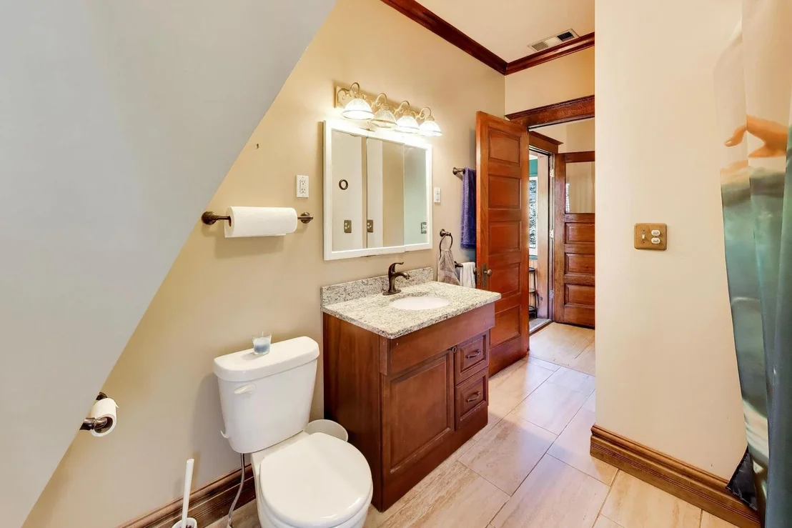 Photo of 582 PARK Street