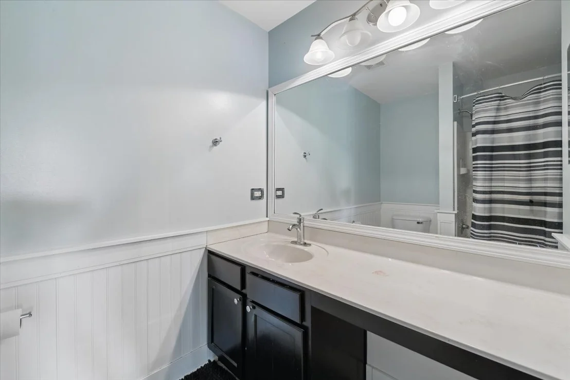 Photo of 1305 Sommer Lane