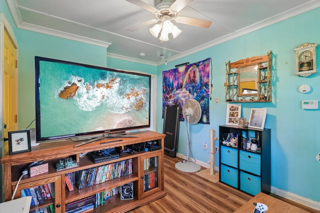 Photo of 121 Beachview Drive