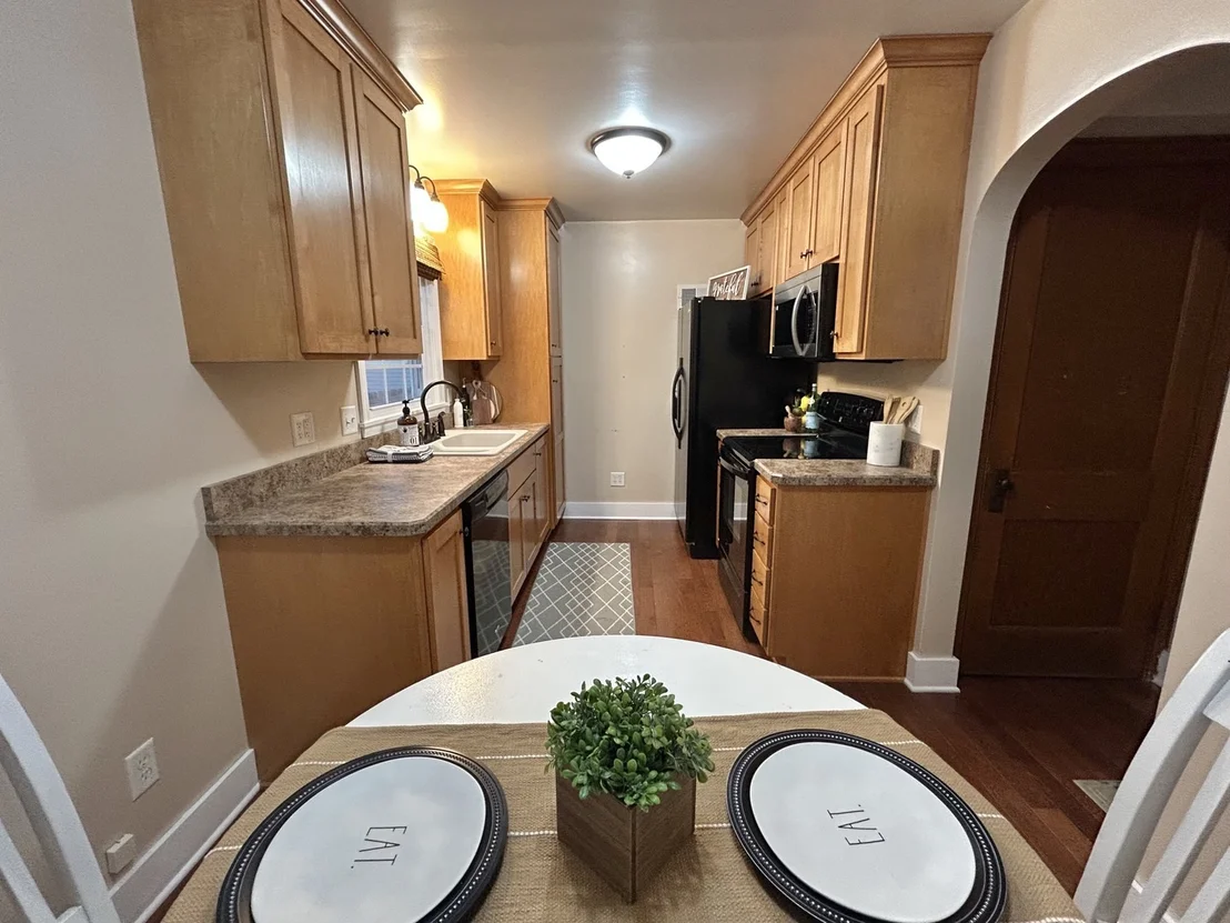 Photo of 822 Douglas Street