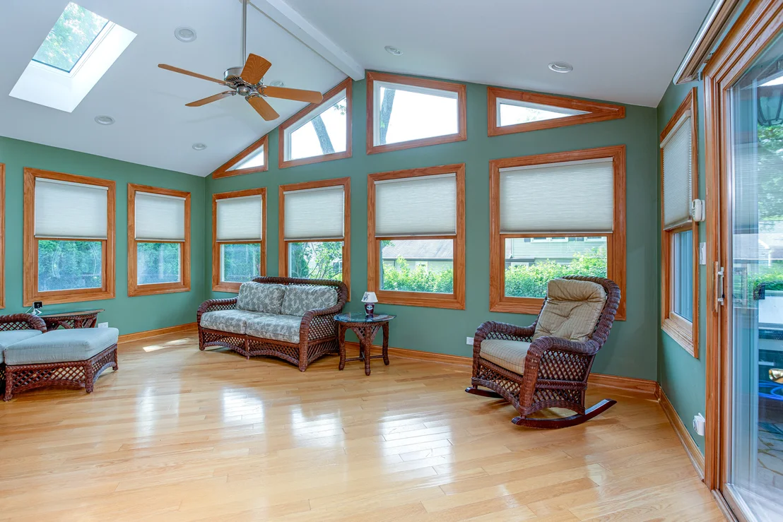 Photo of 955 Bernard Drive