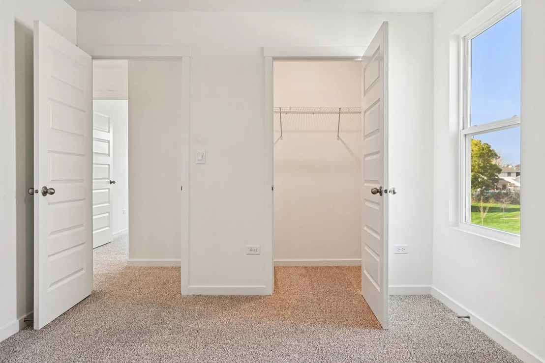 Photo of 989 Emerald Drive
