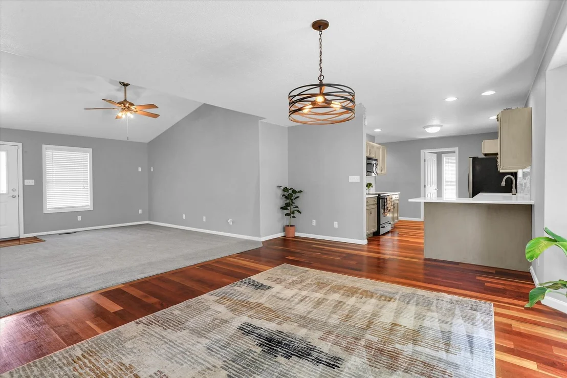 Photo of 2509 N Skyline Drive