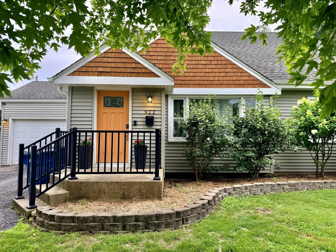 Photo of 922 Cornell Street