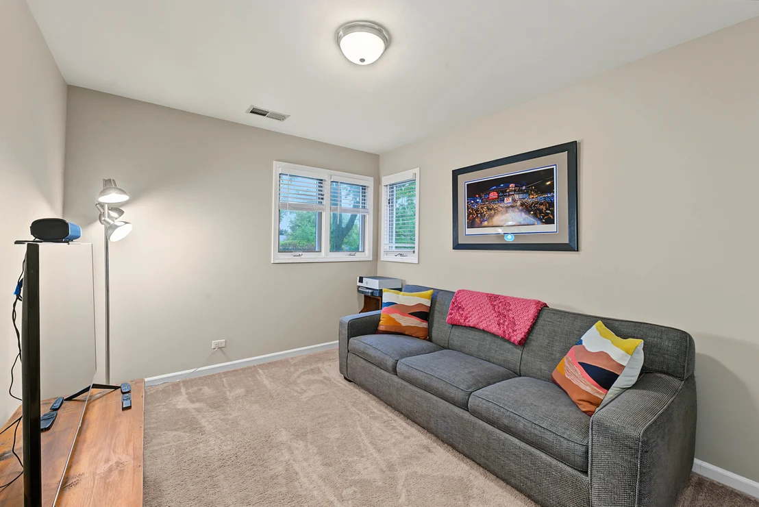 Photo of 19W076 18th Place