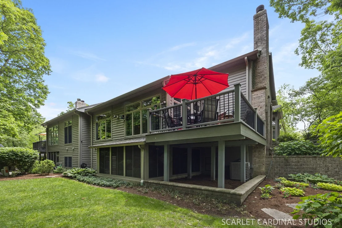 Photo of 1028 Crestwood Circle