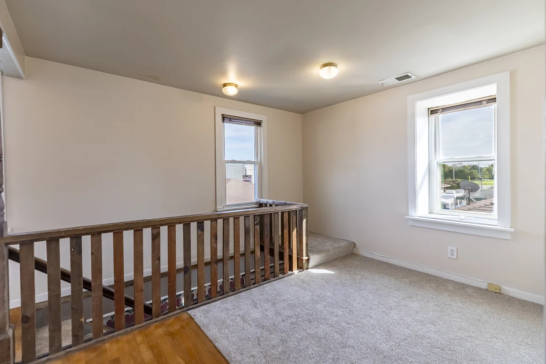 Photo of 18437 Chicago Avenue