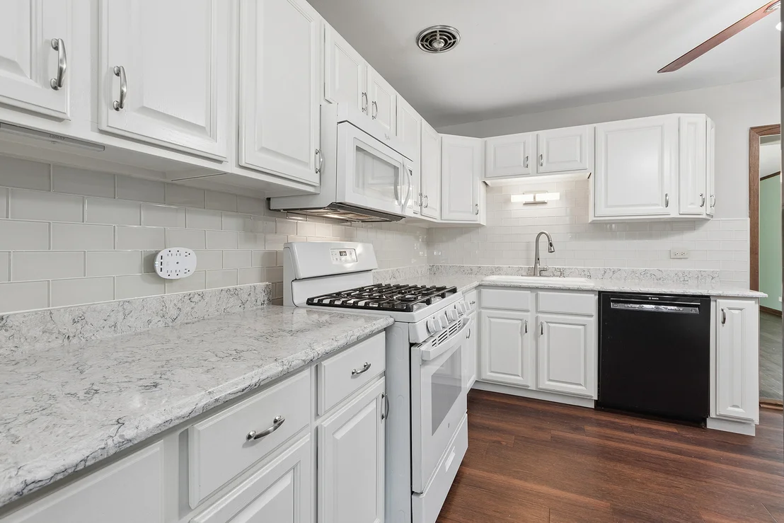 Photo of 6853 Saratoga Drive