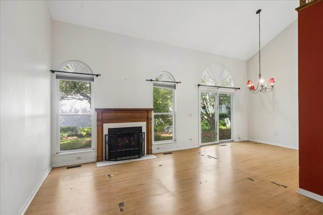 Photo of 1144 Stillwater Road