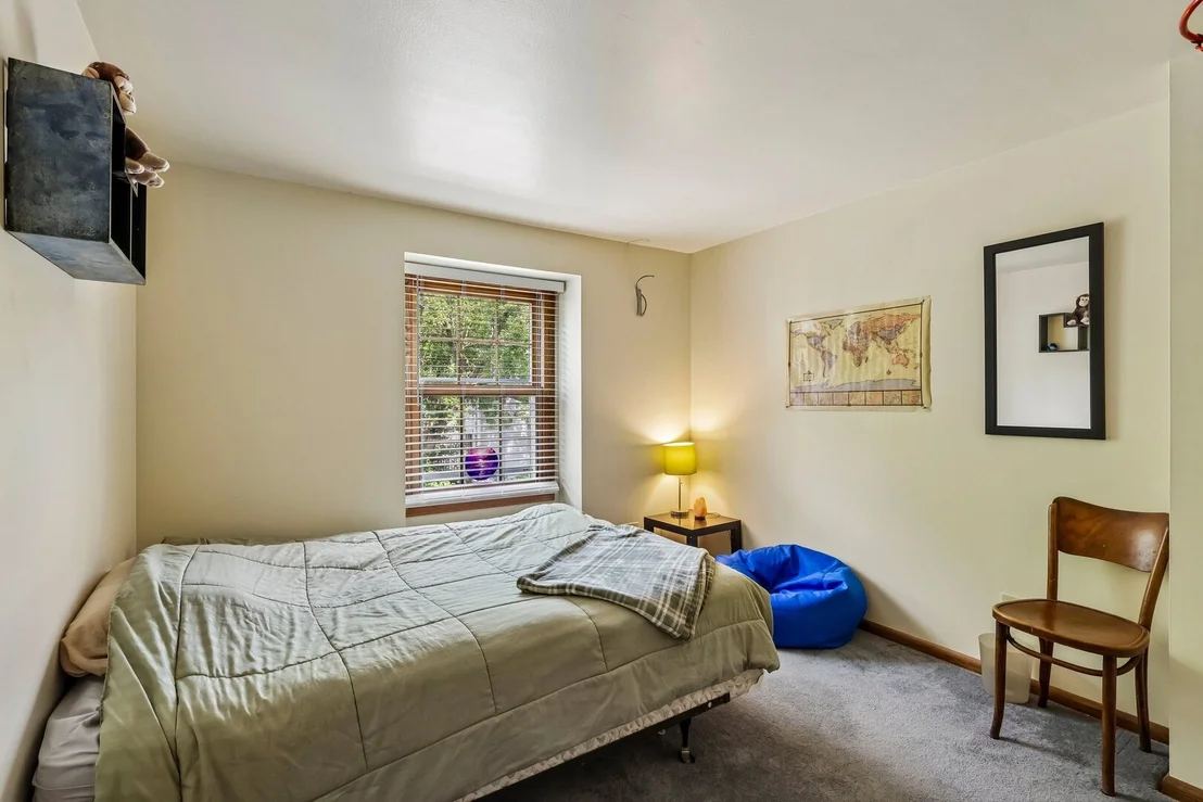 Photo of 328 Eastern Avenue
