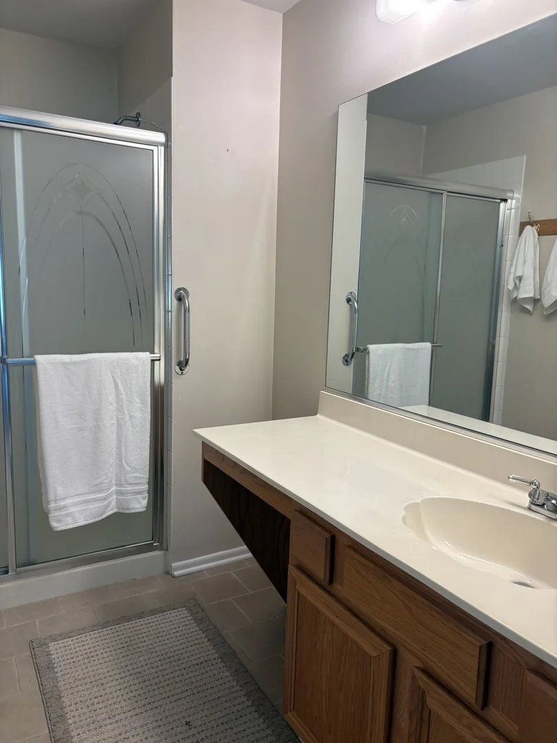 Photo of Unit 4 at 1602 Columbia Circle