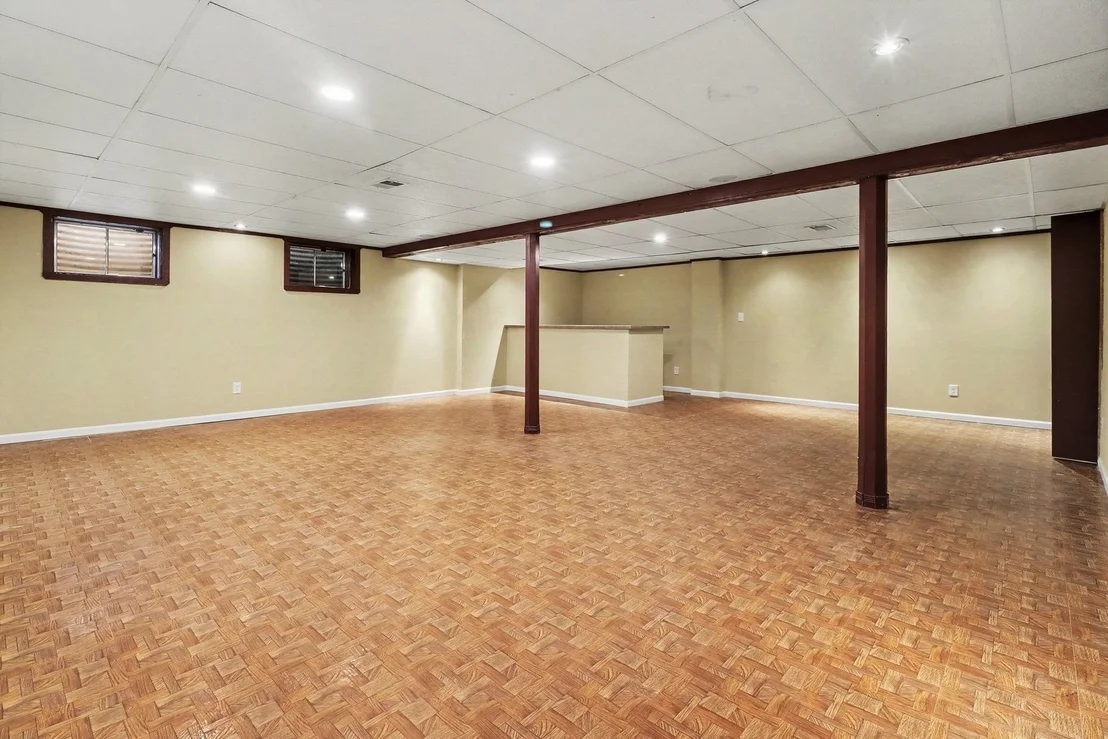 Photo of 1 Golf View Lane