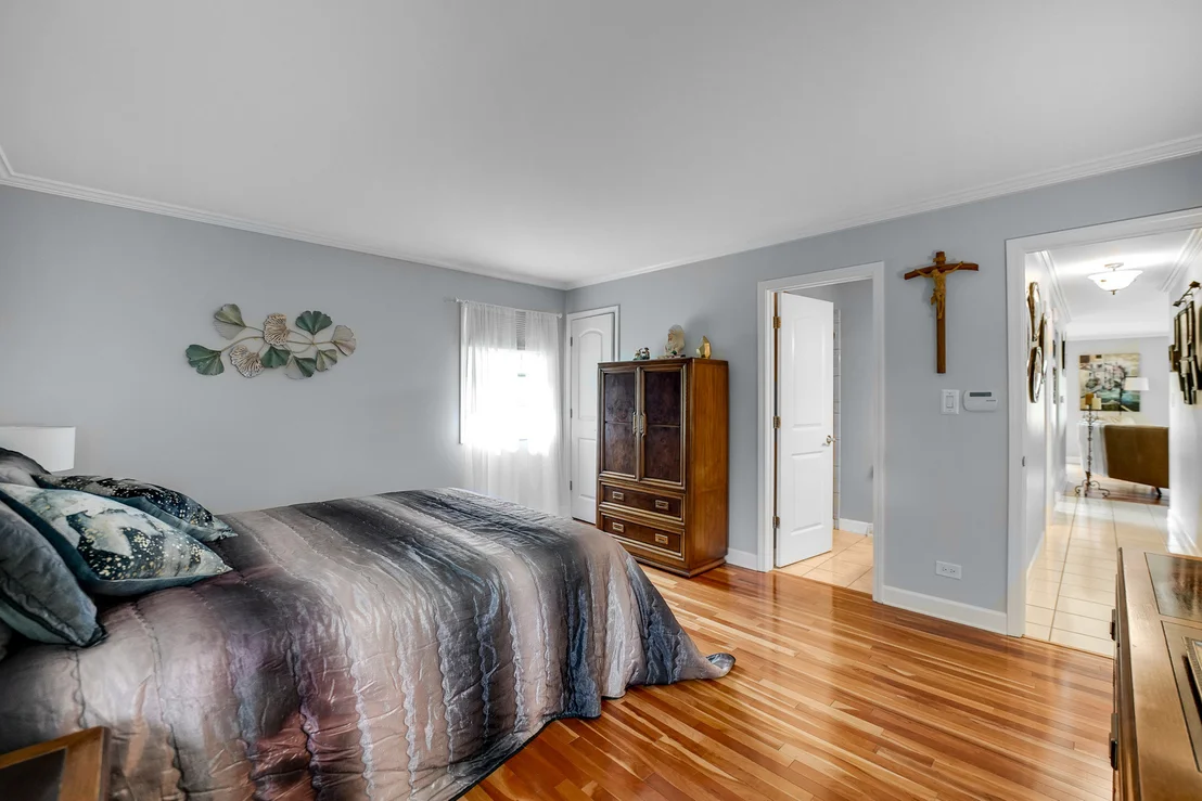 Photo of 920 Harrison Lane