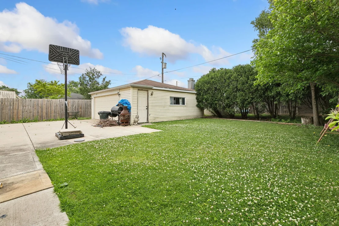Photo of 356 W Park Avenue