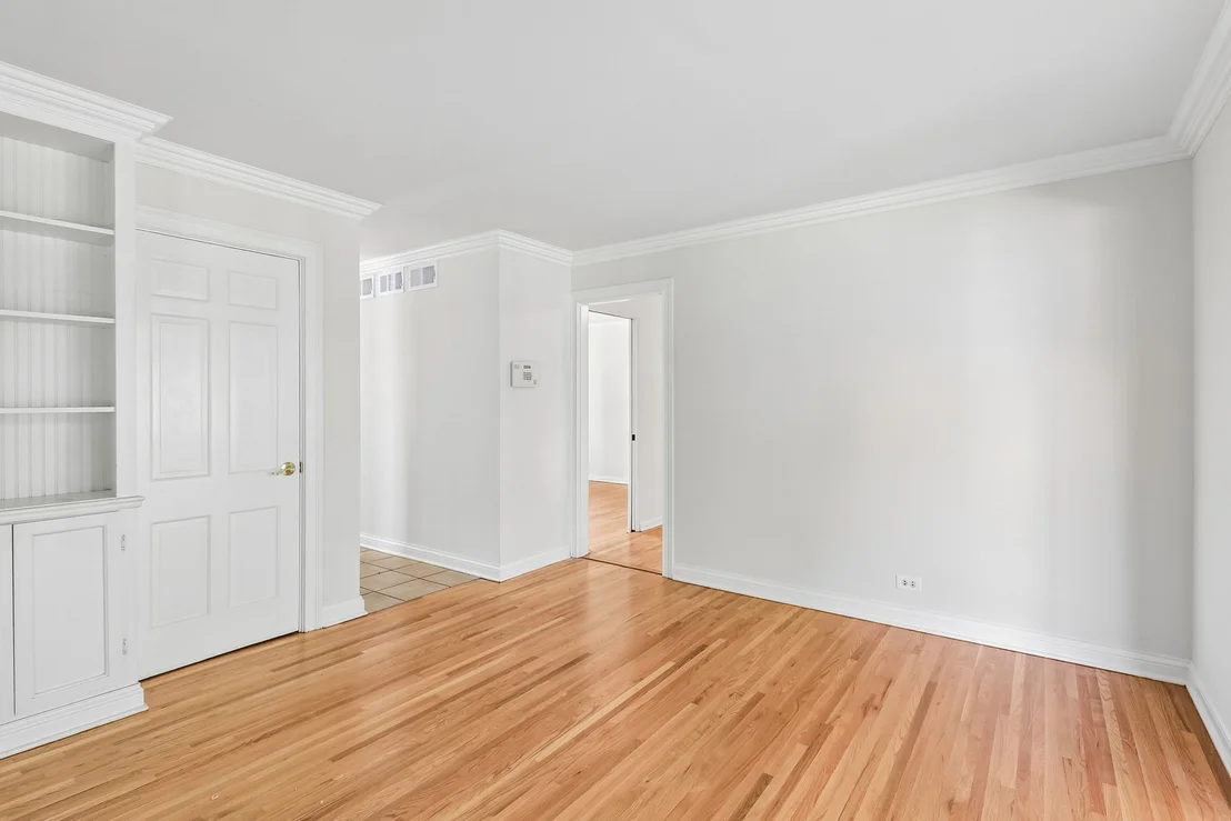Photo of 1053 Laurel Lane