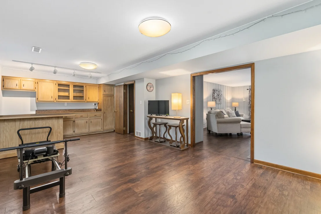 Photo of 1107 VALLEY Lane