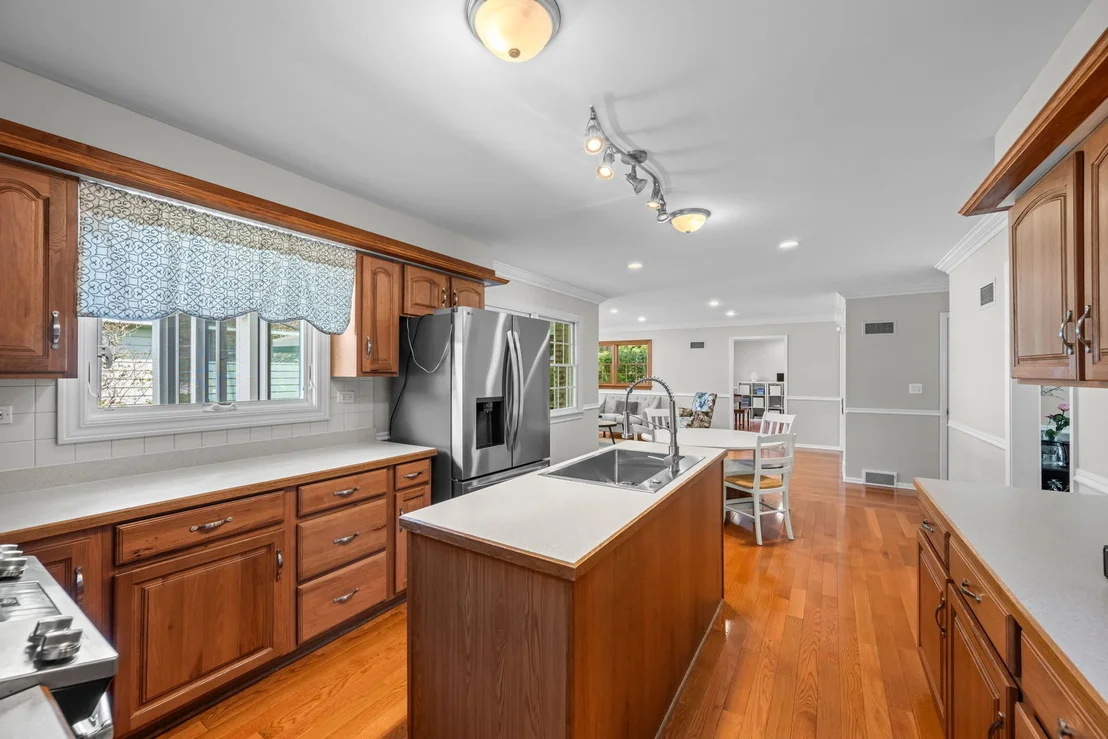 Photo of 530 PINECROFT Drive
