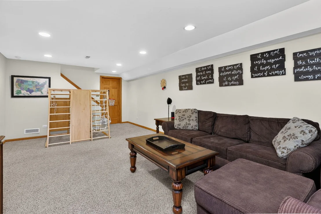 Photo of 4322 Bronk Corner