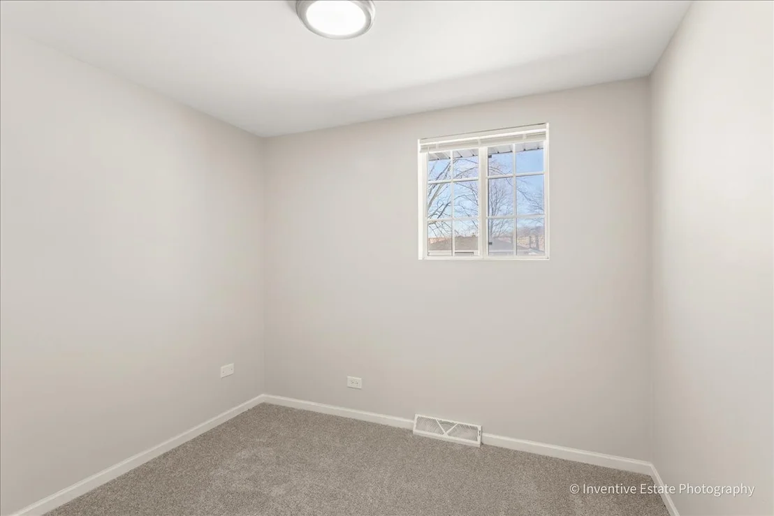 Photo of 16600 OXFORD Drive