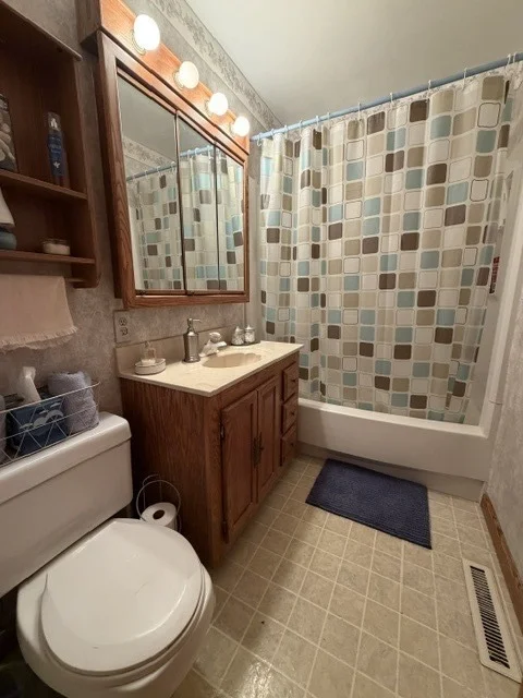 Photo of 1100 Meadowview Drive
