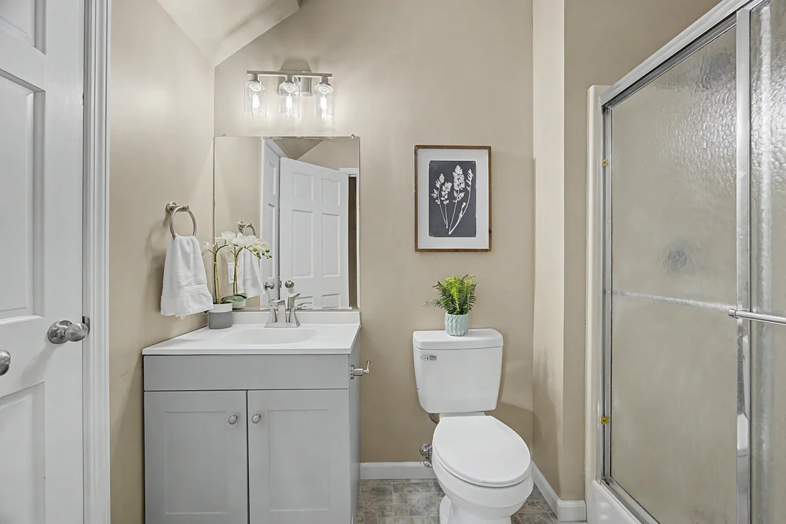 Photo of 1202 Kenneth Drive