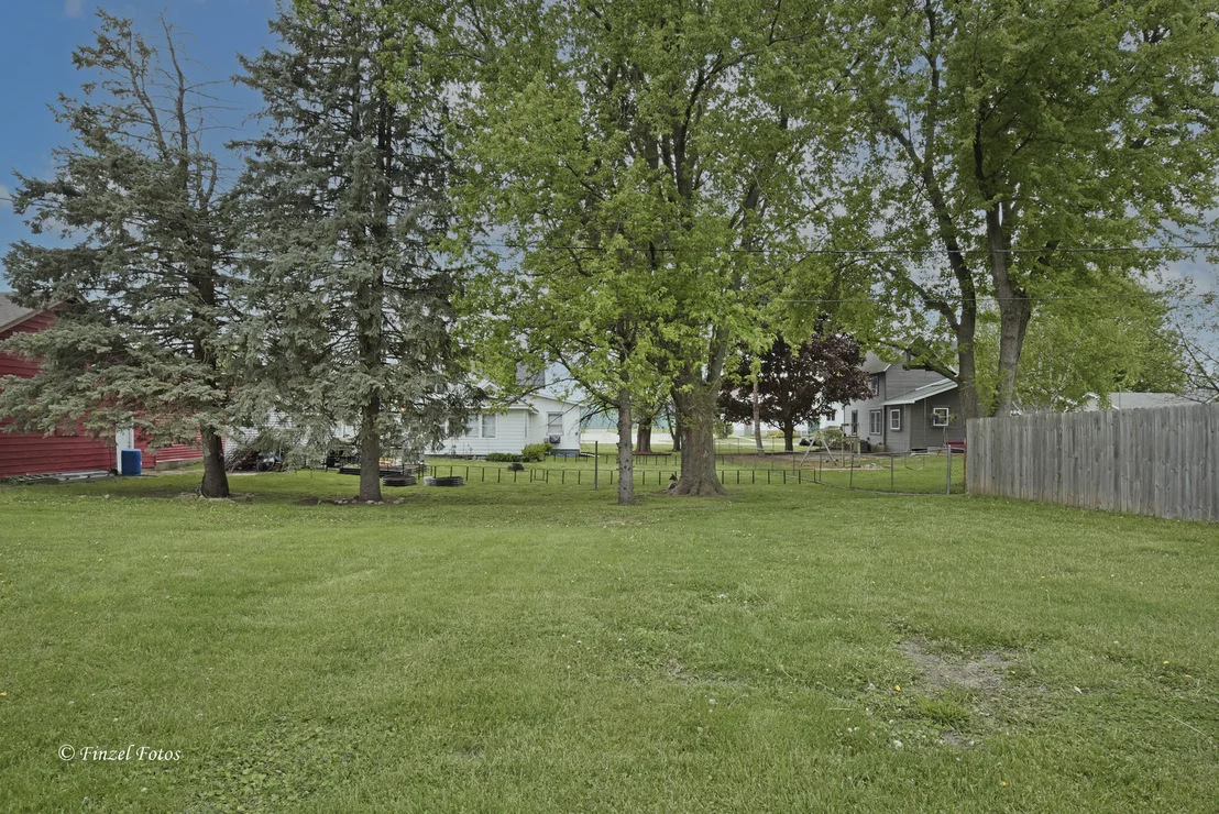 Photo of 9805 Illinois Street