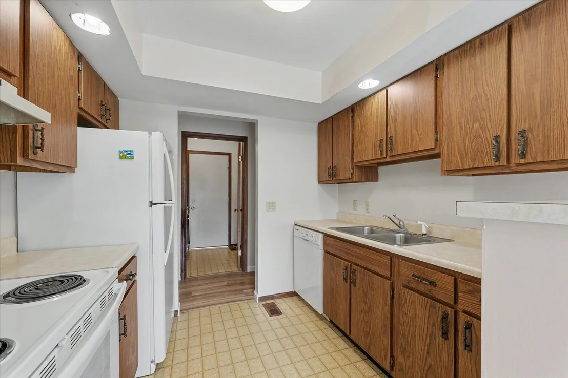 Photo of Unit 2142 at 2142 Harbortown Circle