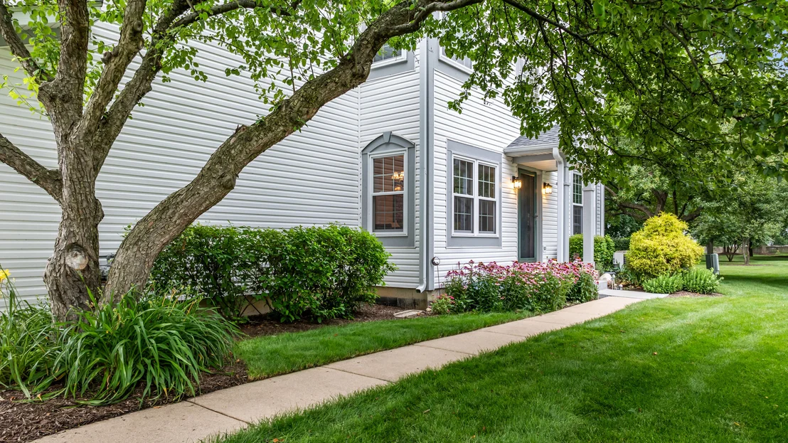 Photo of 1292 Horseshoe Lane