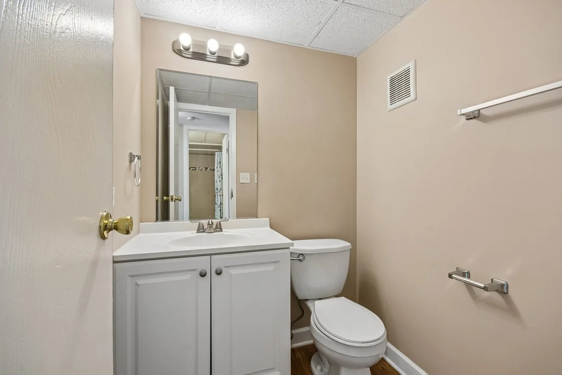 Photo of Unit 4 at 5403 Chateau Drive