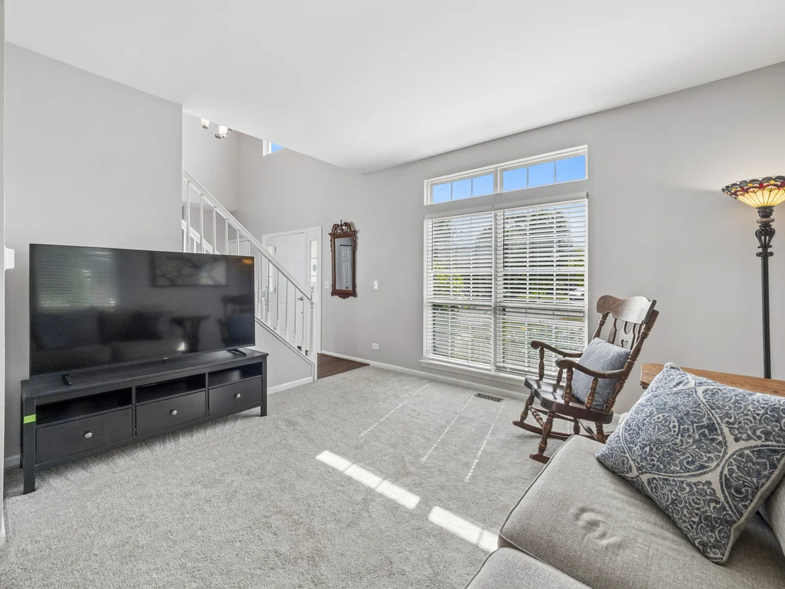 Photo of 341 S Clearview Circle