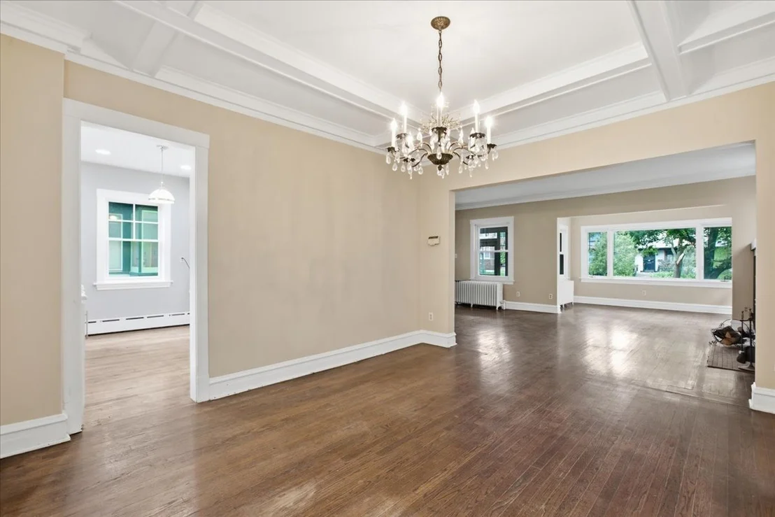 Photo of 1527 W JUNEWAY Terrace