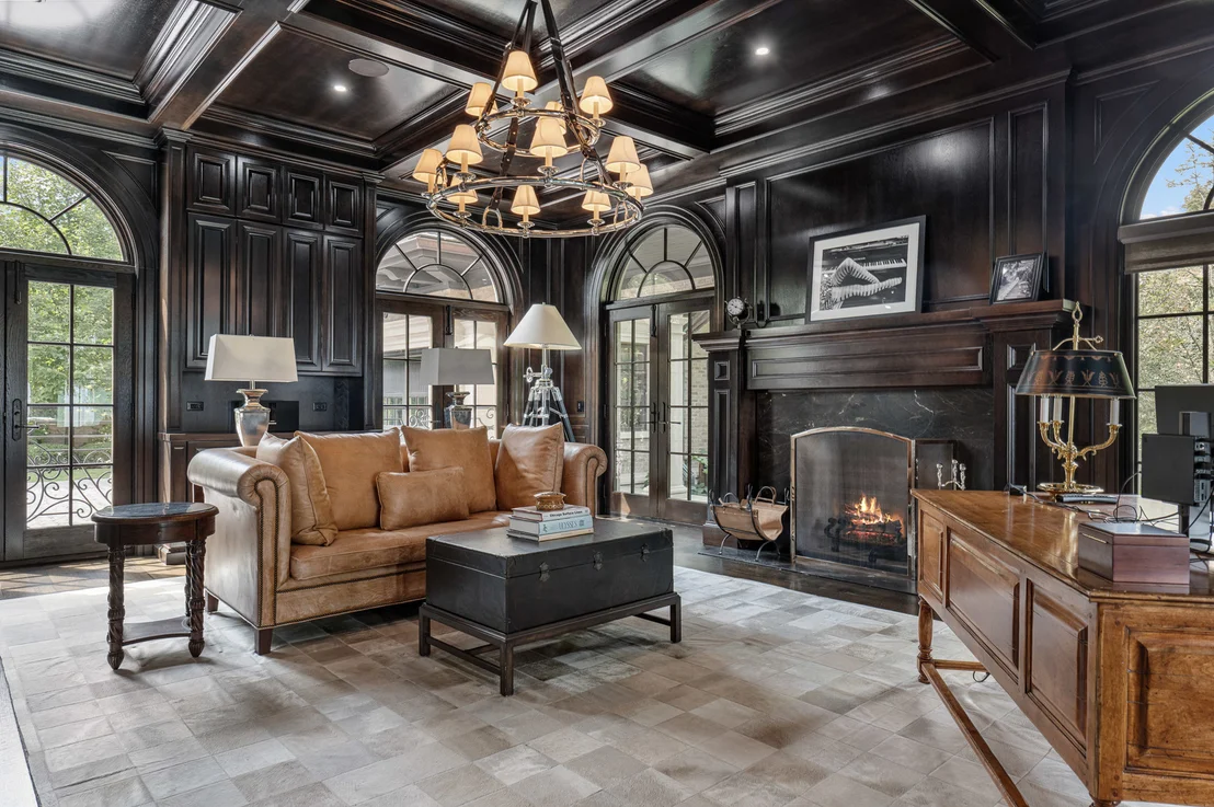 Photo of 595 Circle Lane