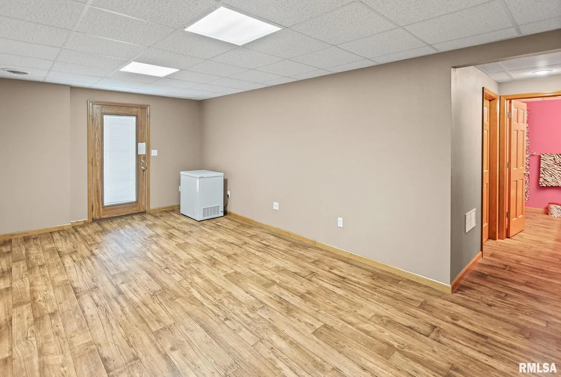 Photo of 520 DEERFIELD Road