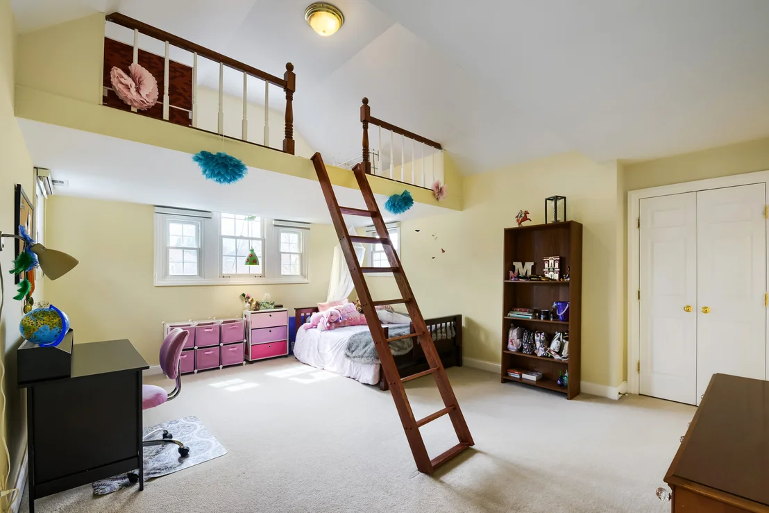 Photo of 56 Ridgefield Lane