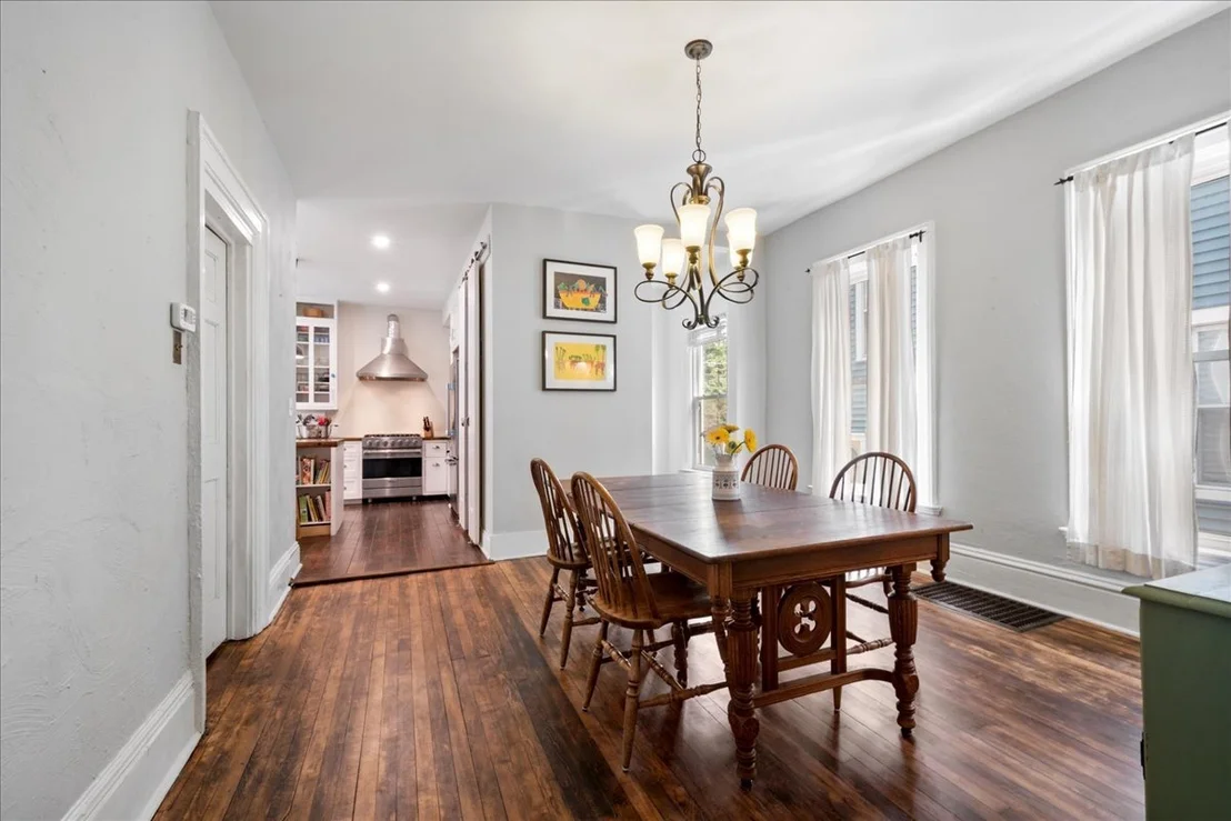Photo of 1621 Florence Avenue