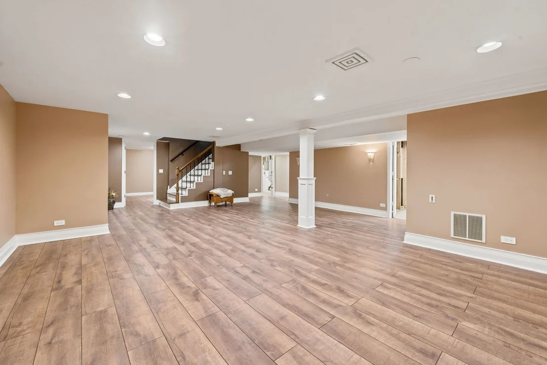 Photo of 1221 W Sable Drive