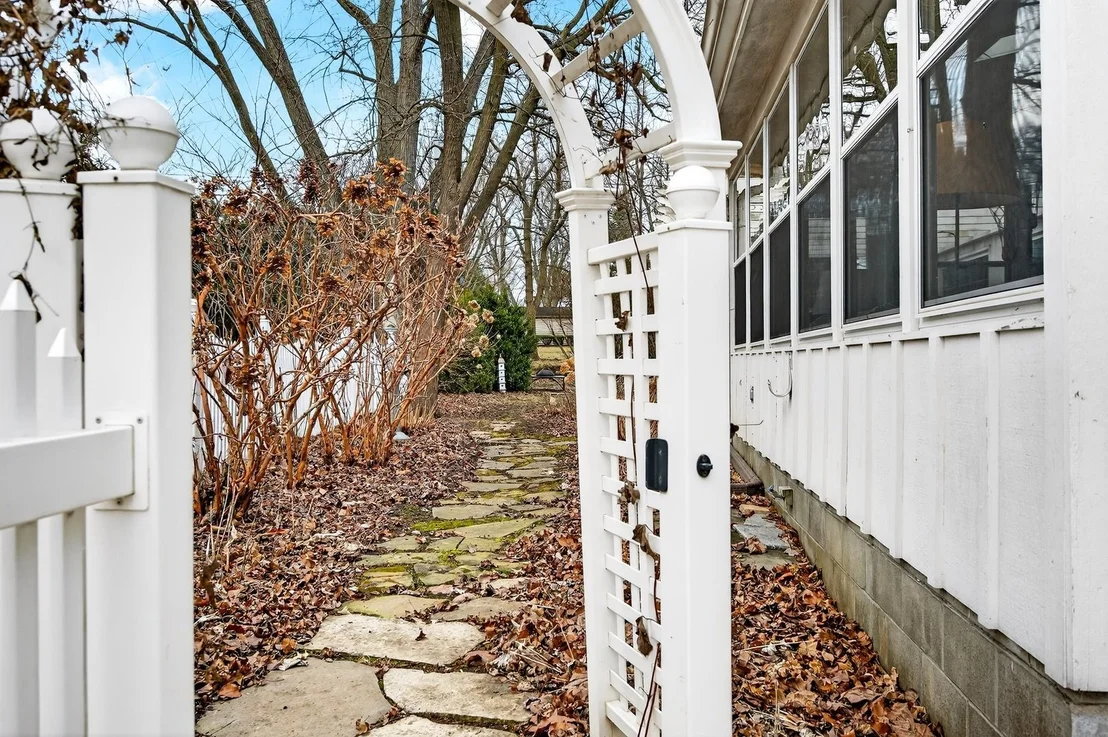 Photo of 17 Sunset Road