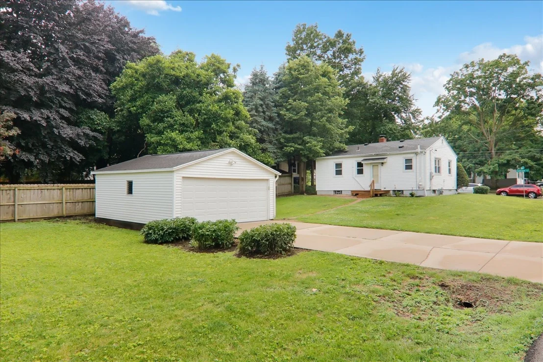 Photo of 1311 Eastholme Avenue