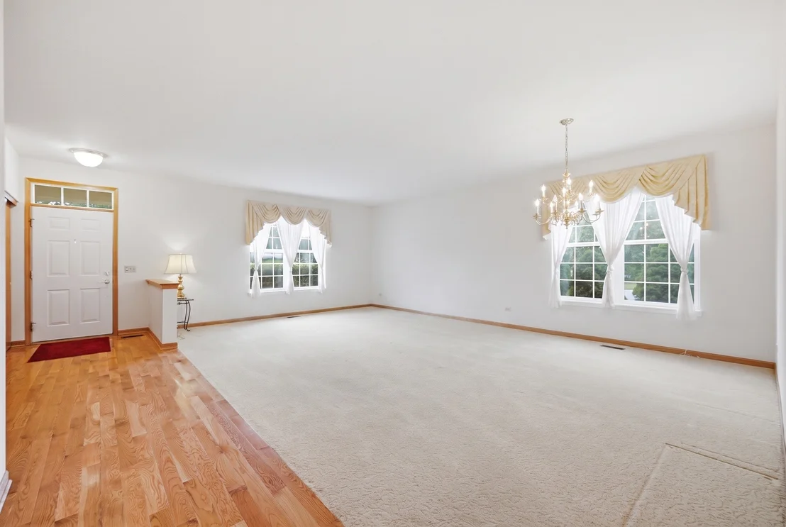 Photo of 623 Saugatuk Circle