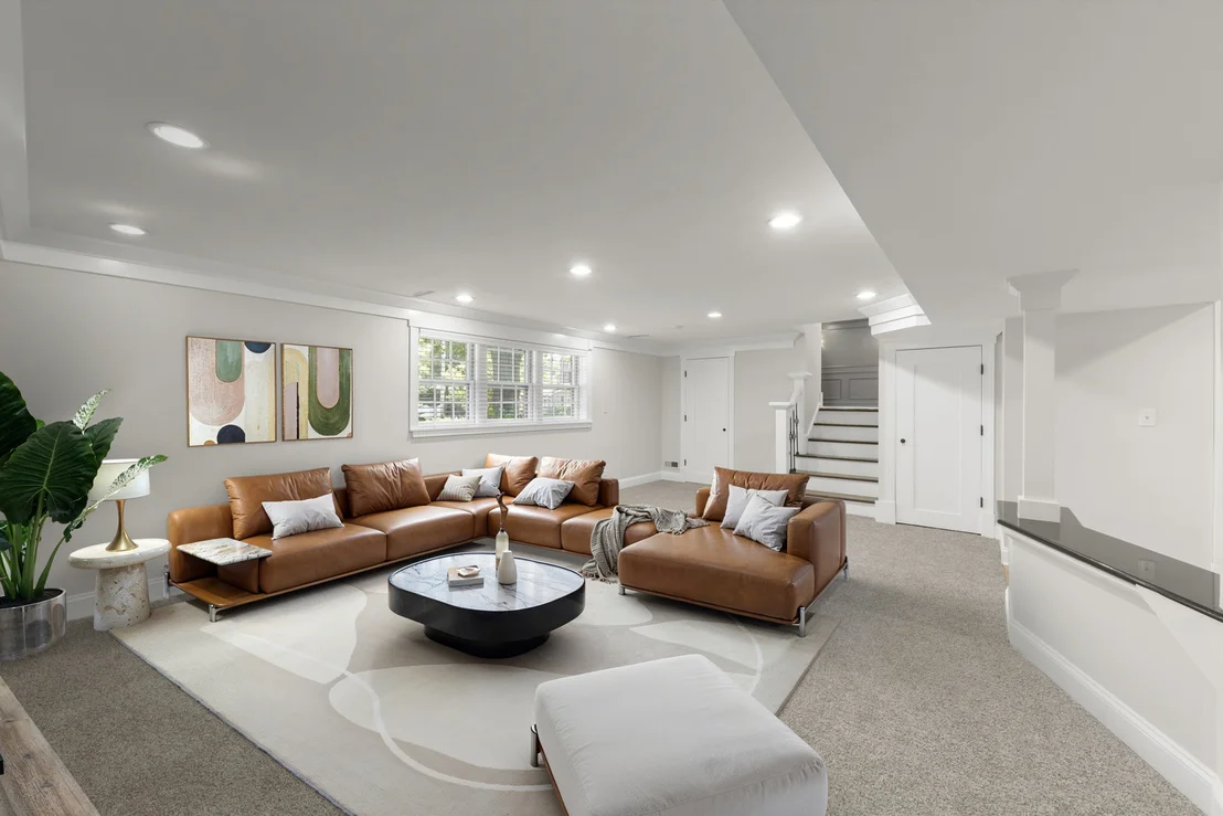 Photo of 212 Tamarack Avenue