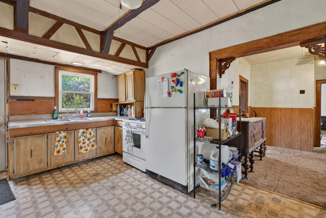 Photo of 406 W 3rd Street