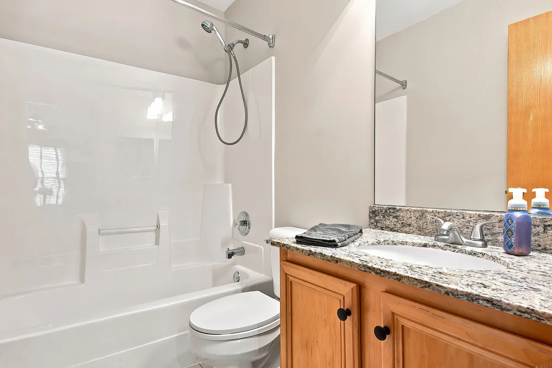 Photo of 783 Manor Road