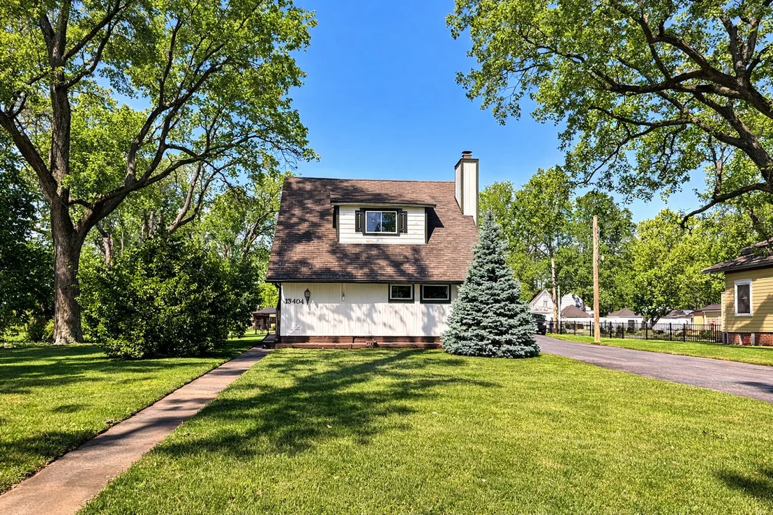 Photo of 18404 Dixie Highway