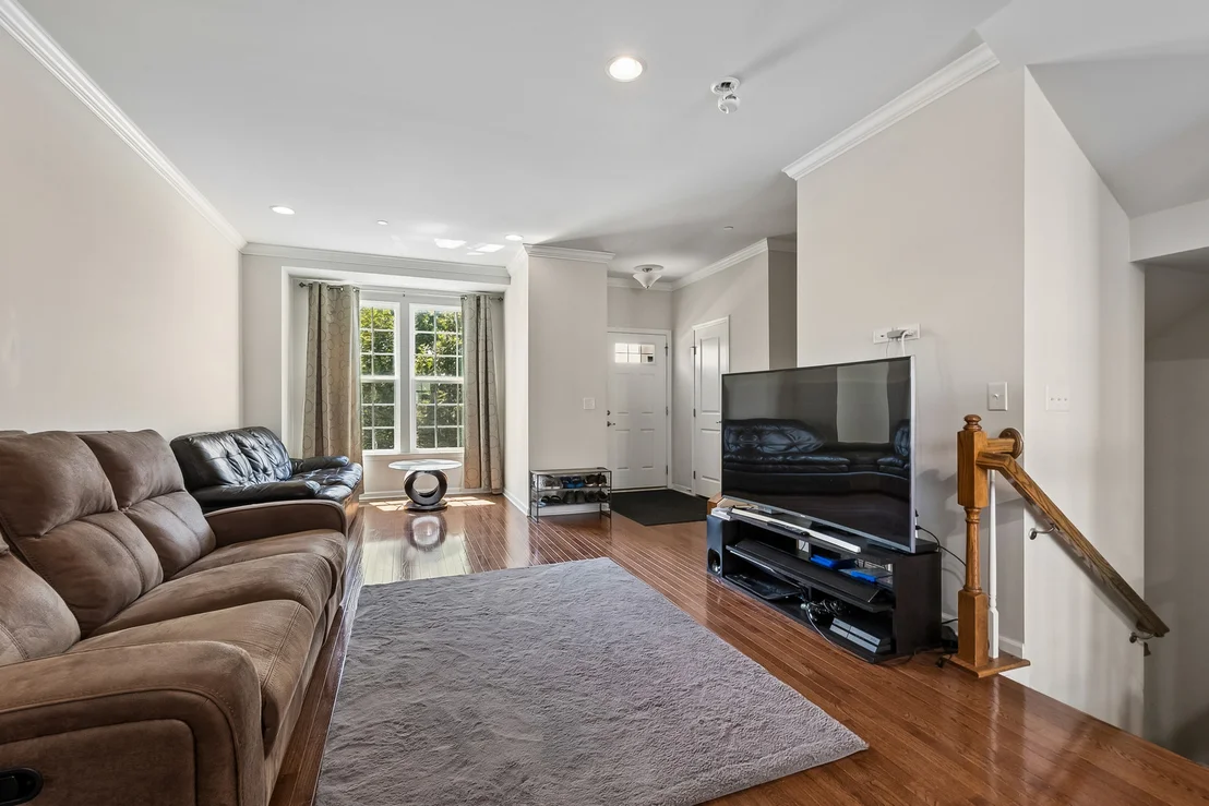 Photo of 69 Nicholas Drive W