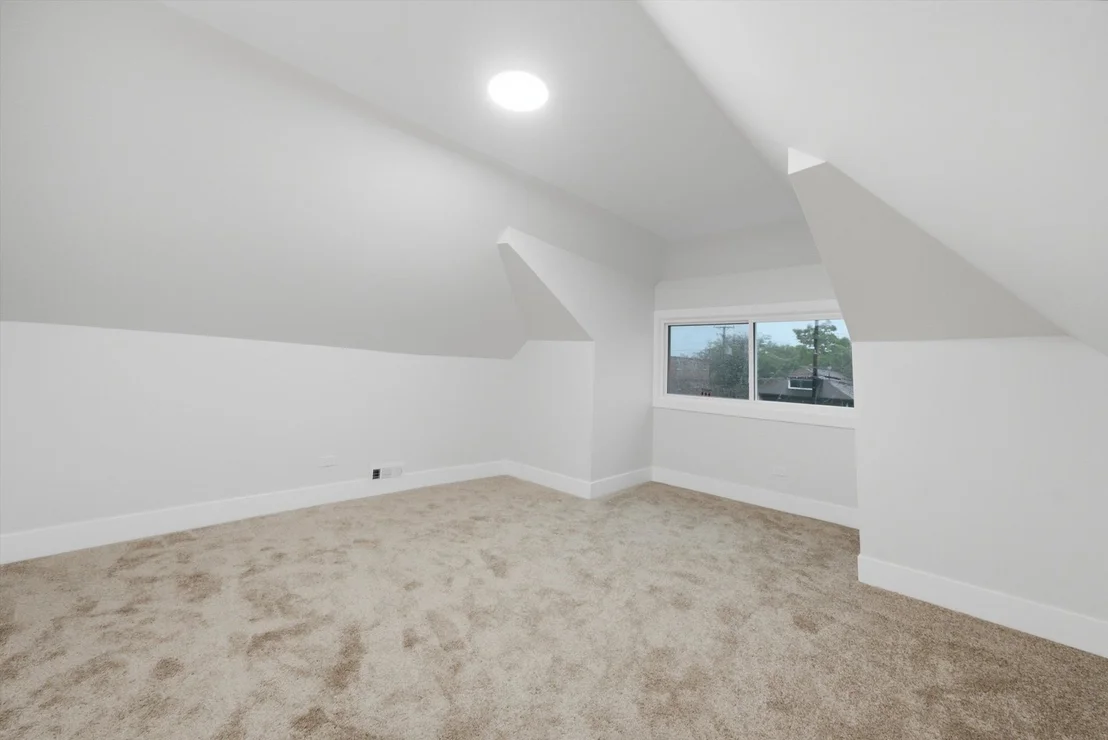 Photo of 5840 S Artesian Avenue