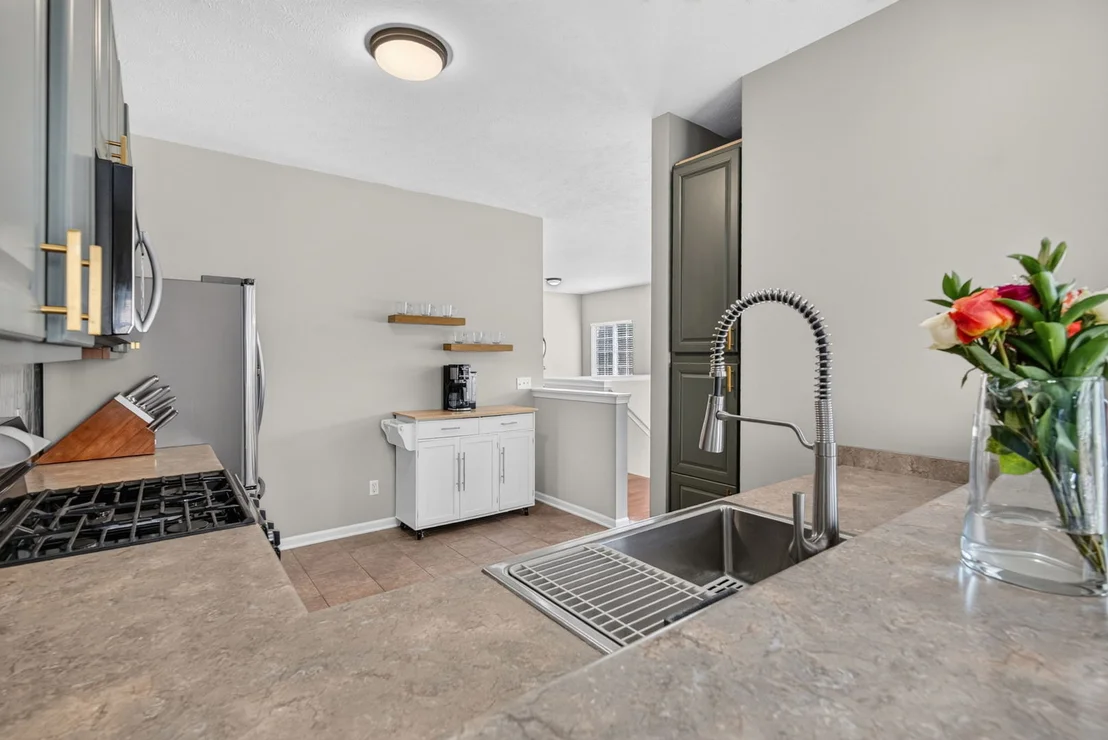 Photo of 2147 Derby Lane