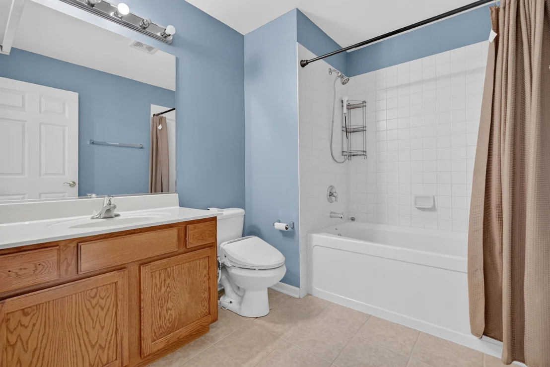 Photo of 10S447 Carrington Circle